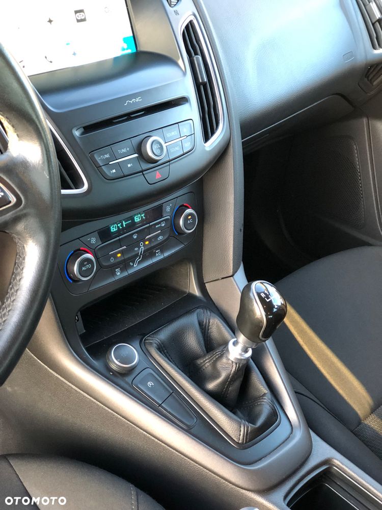 Ford Focus 1.5 EcoBlue STart-Stopp-System TITANIUM X - 29