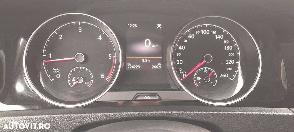 Volkswagen Golf - 40