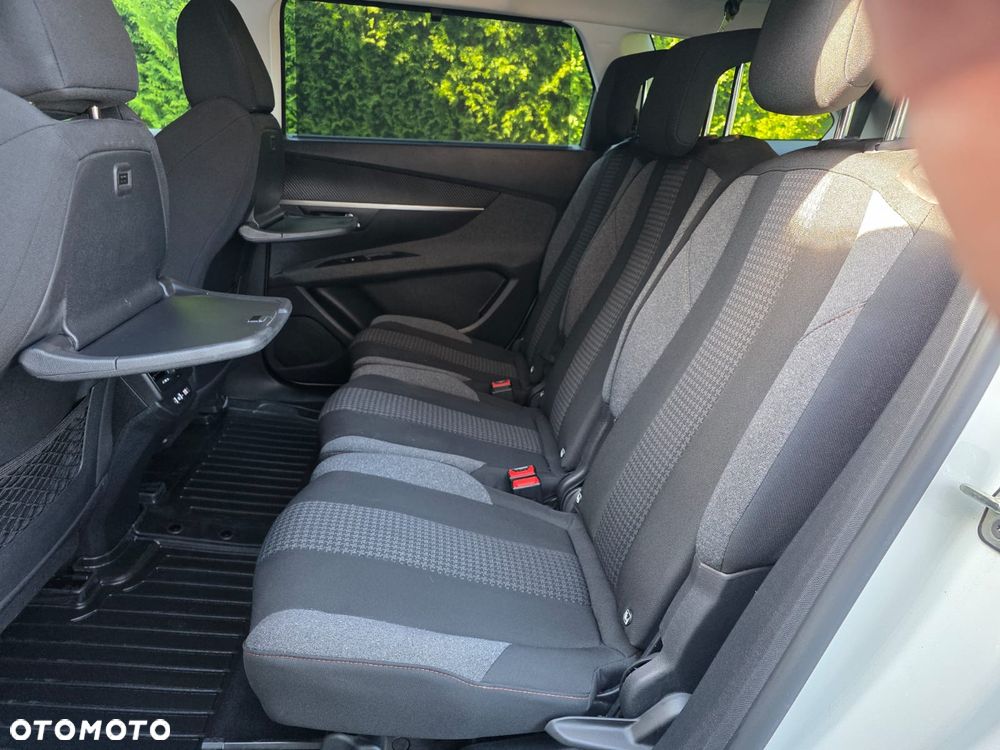 Peugeot 5008 - 14