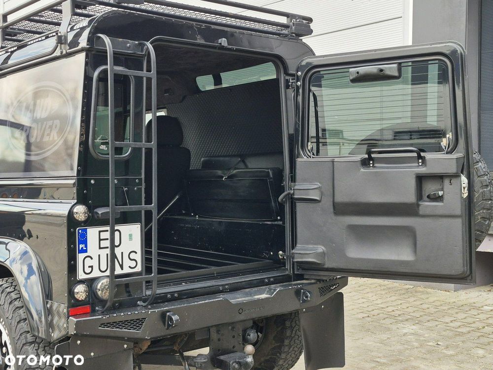 Land Rover Defender 2.2 TD4 E - 18