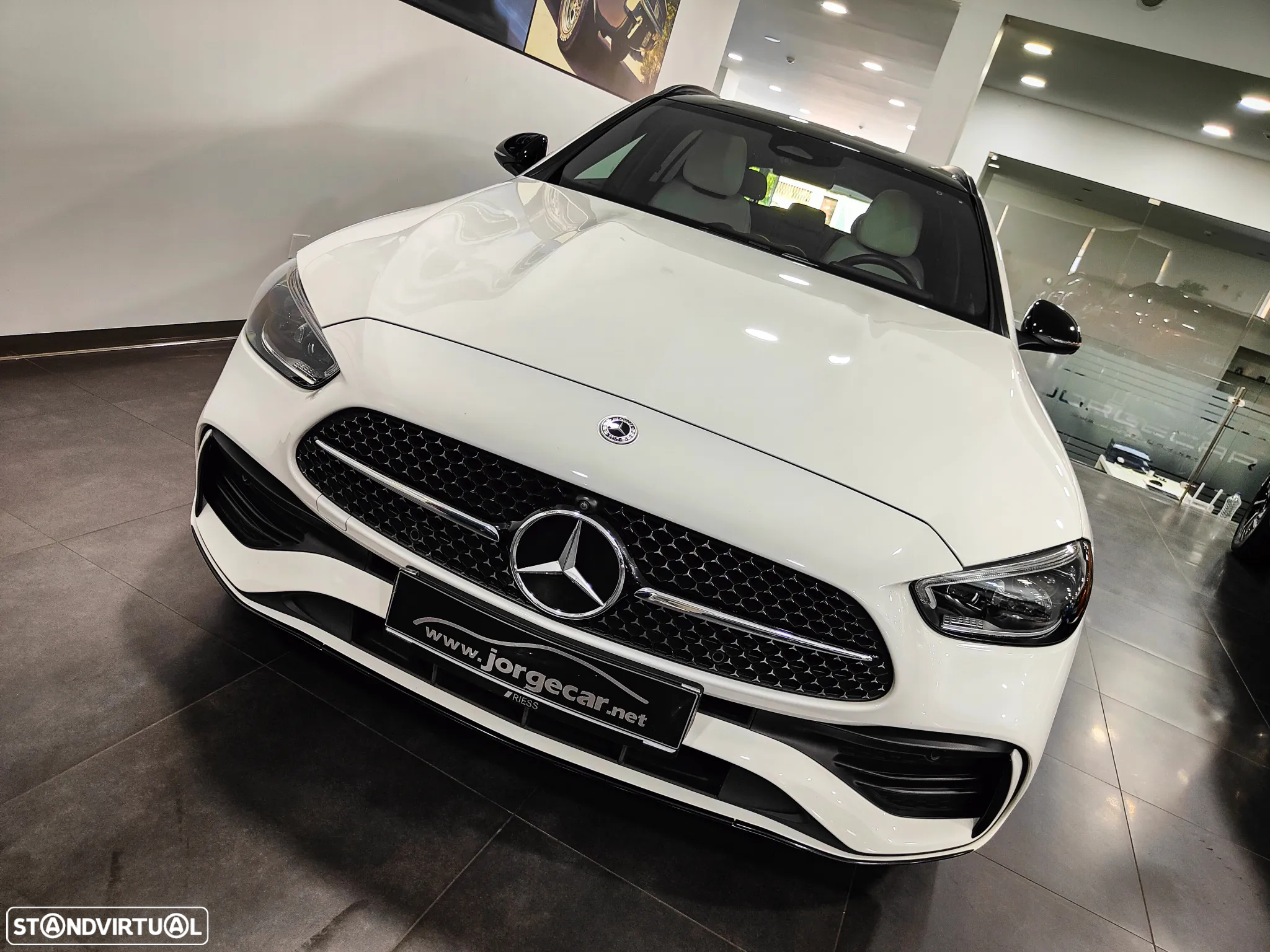 Mercedes-Benz C 300 e AMG Line - 28