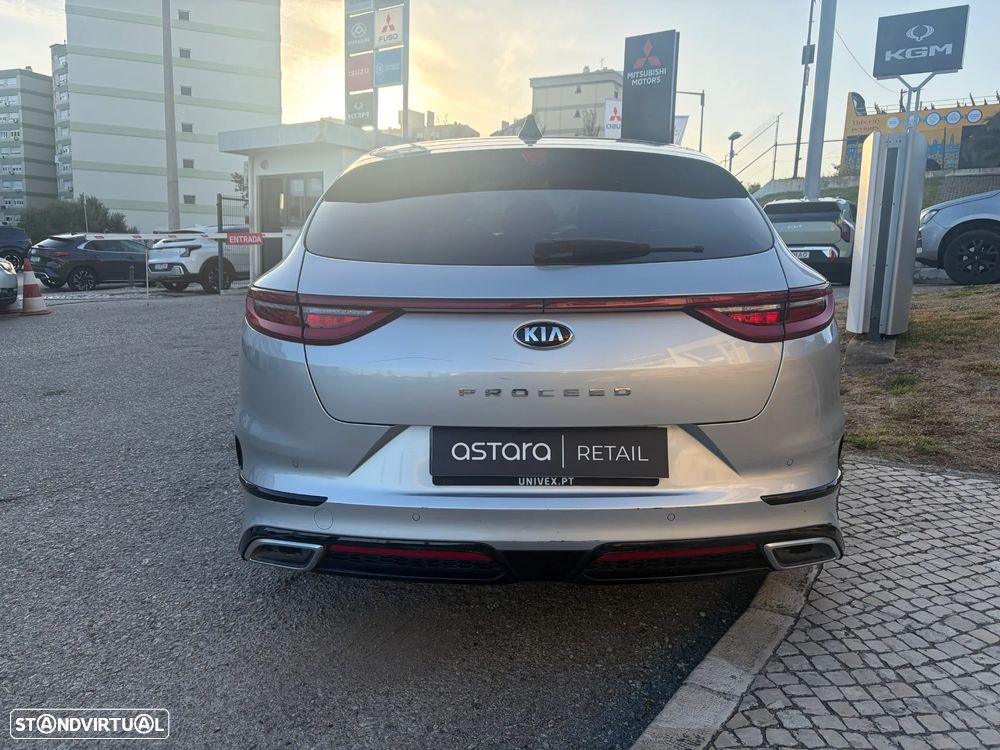 Kia ProCeed - 4