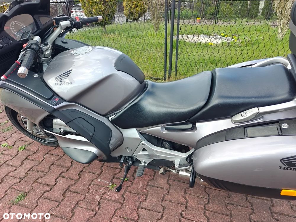Honda ST - 18