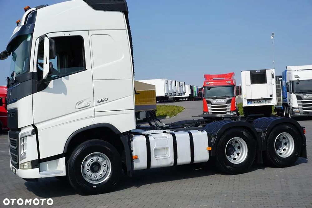 Volvo FH 16 / 650 / EURO 6 / ACC / 6 X 4 / RETARDER / HYDRAULIKA - 26