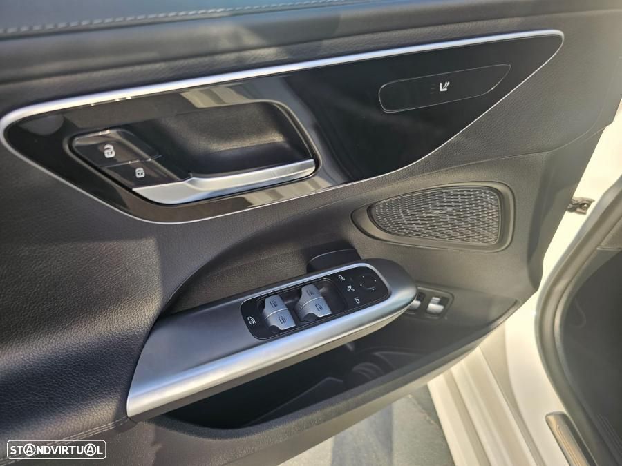 Mercedes-Benz C 300 e T 9G-TRONIC AMG Line - 23
