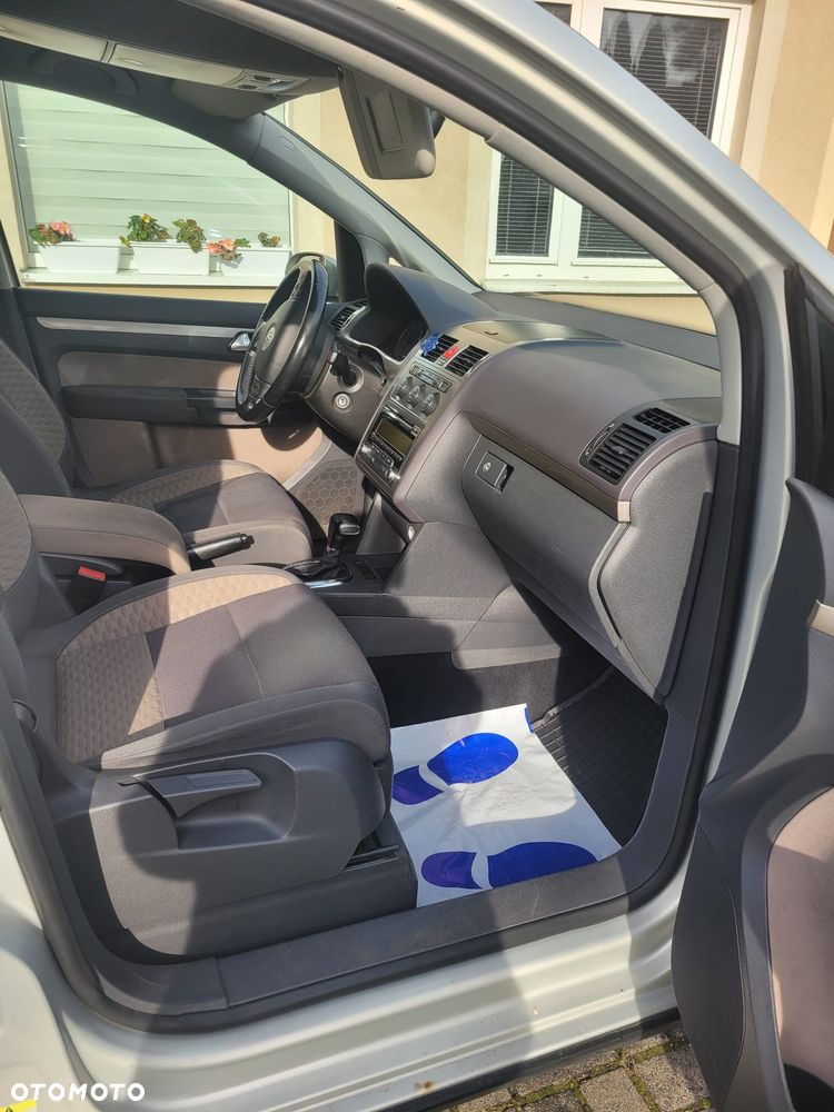 Volkswagen Touran 1.4 TSI DSG Cross - 5