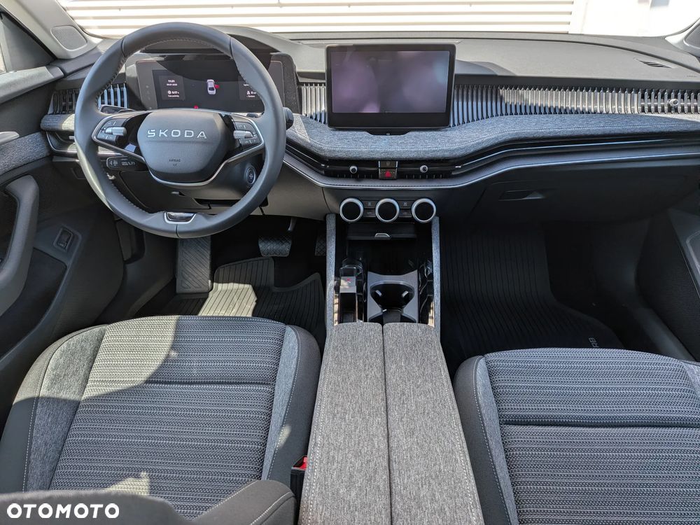 Skoda Superb 1.5 TSI mHEV Selection DSG - 17
