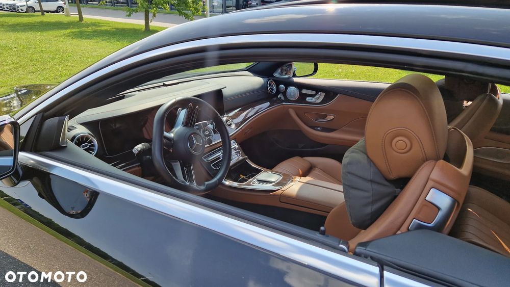 Mercedes-Benz Klasa E 220 d Coupe 4-Matic AMG - 29