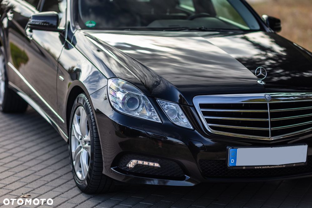 Mercedes-Benz Klasa E 250 BlueEFFICIENCY 7G-TRONIC Avantgarde - 1