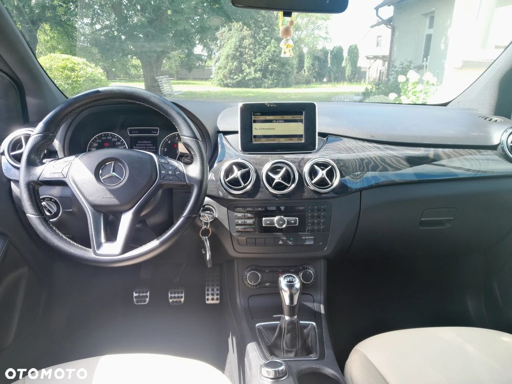 Mercedes-Benz Klasa B 180 BlueEFFICIENCY Edition - 6