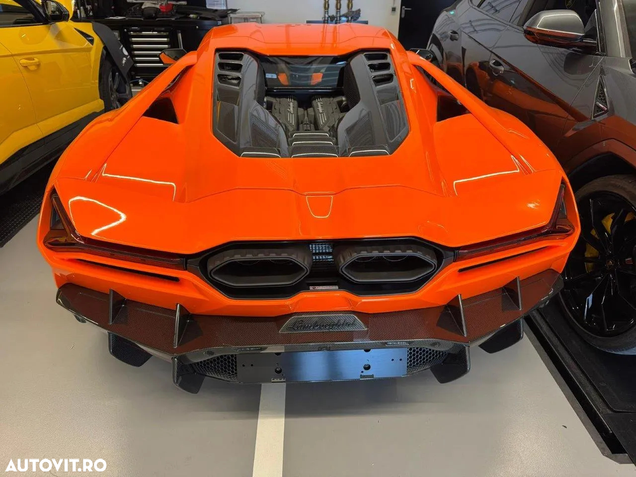 Lamborghini Revuelto - 3