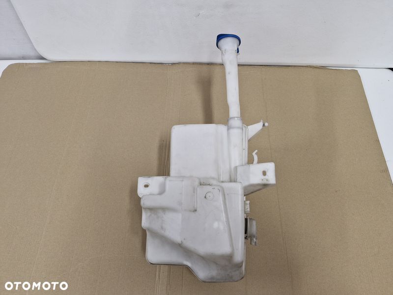 VOLVO V40 2 II ZBIORNIK ZBIORNICZEK PŁYNU DO SPRYSKIWACZY 2 POMPKI 31391615 - 8