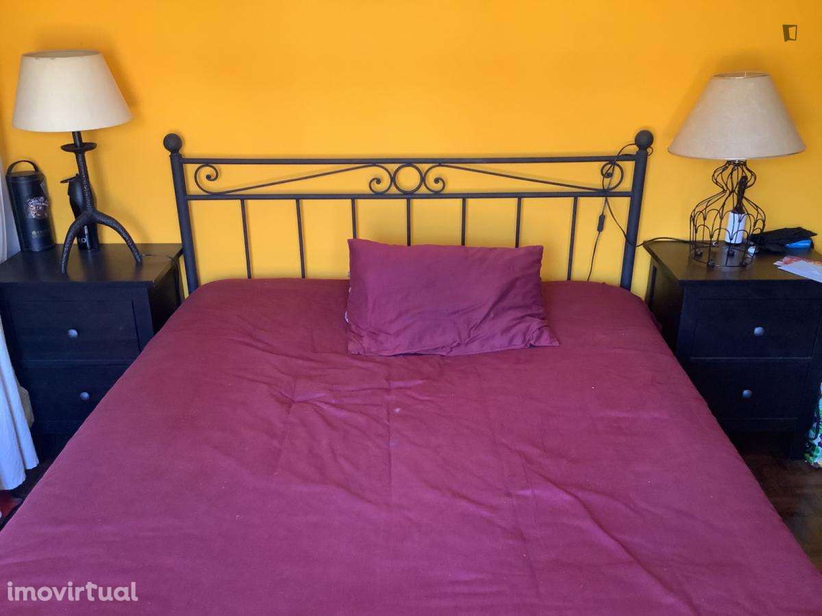 Quarto - localizado em Oeiras Lisbon - Grande imagem: 3/5