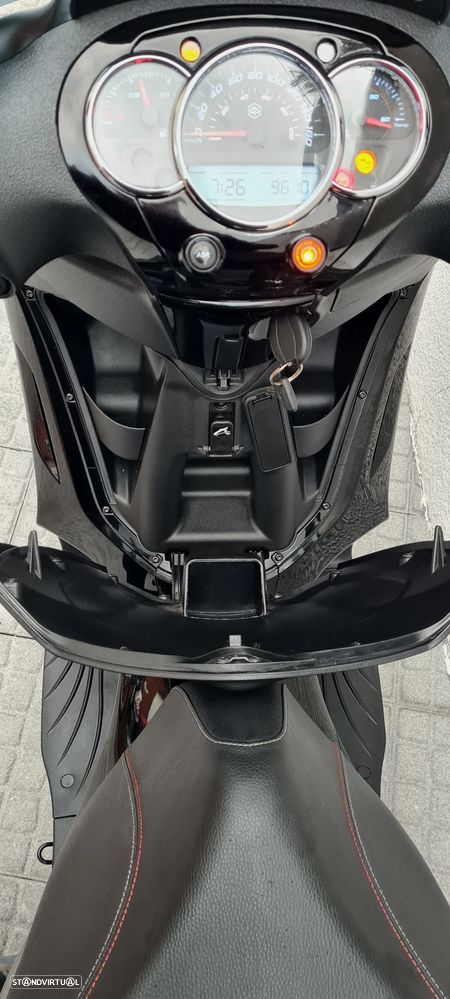 Piaggio Beverly 350 Sport Touring ABS/ASR E4 - 12