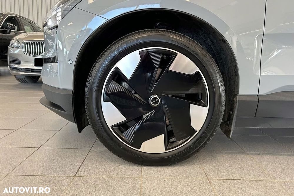 Volvo EX30 Single Motor Extended Range Ultra - 6
