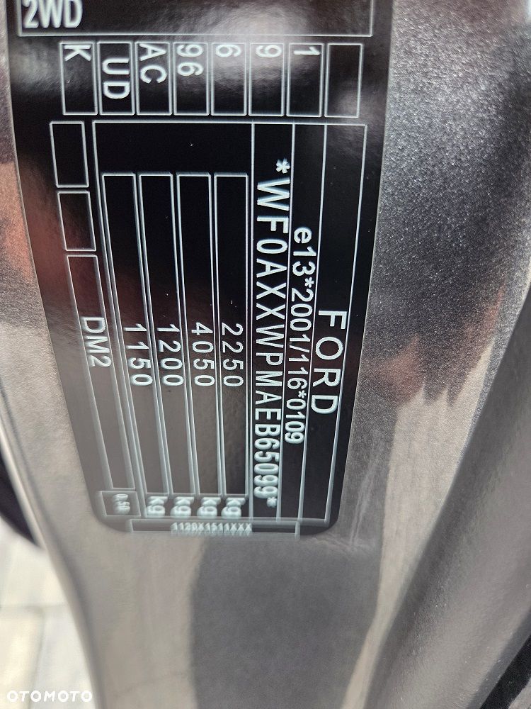 Ford Kuga 2.0 TDCi 2x4 Titanium - 28