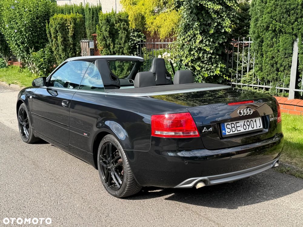 Audi A4 Cabrio 2.0 TDI DPF multitronic - 2