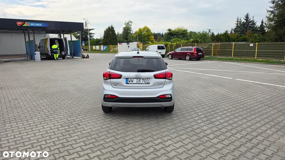 Hyundai i20 - 12