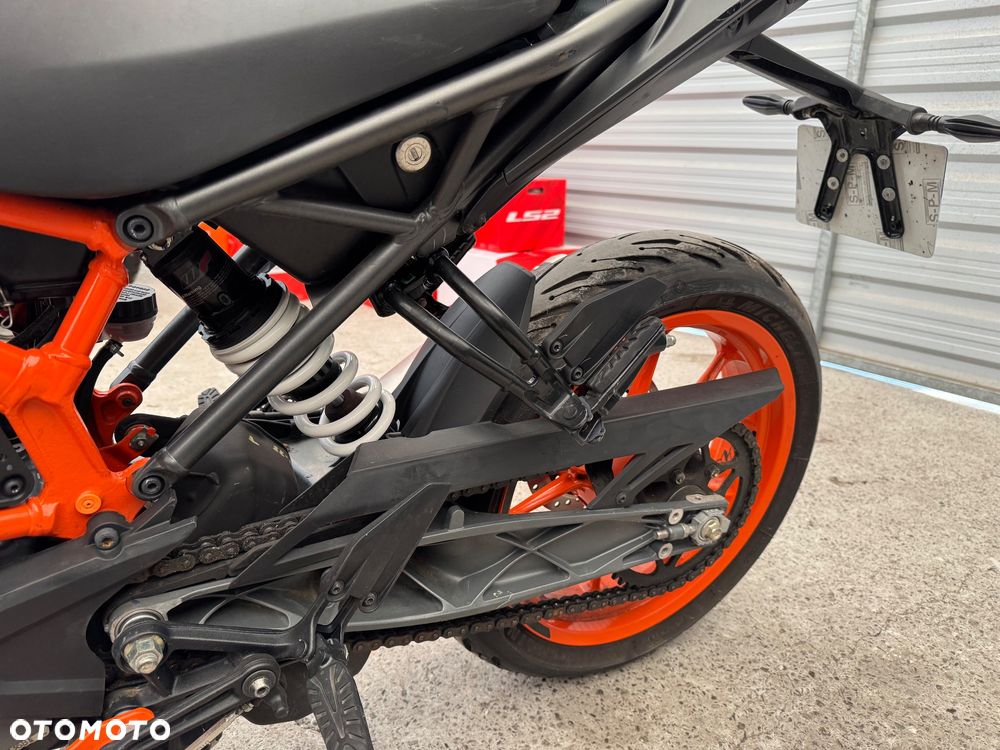 KTM Duke - 17
