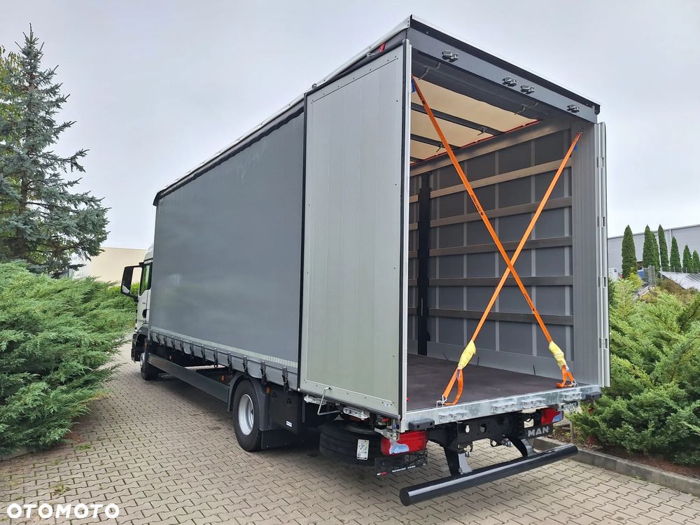 MAN MAN TGL 12.250 4x2 BL CH - 22