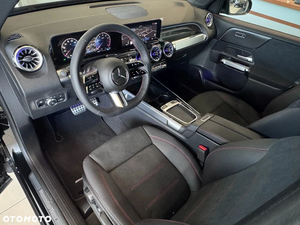 Mercedes-Benz GLB 200 AMG Line 7G-DCT - 4
