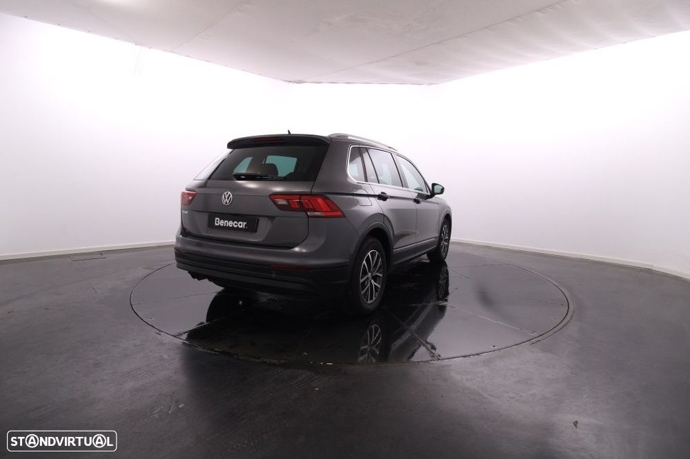 VW Tiguan 1.6 TDI Confortline - 7