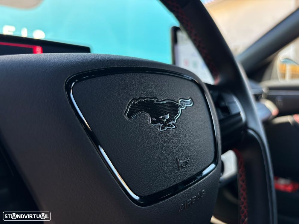 Ford Mustang Mach-E AWD PREMIUM - 33