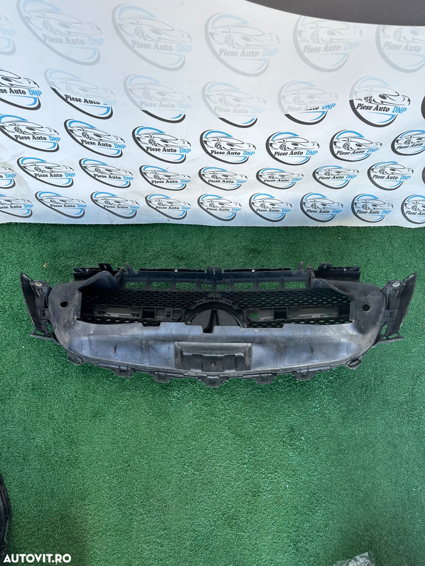 Grila bara fata Mercedes E class W213 - 4