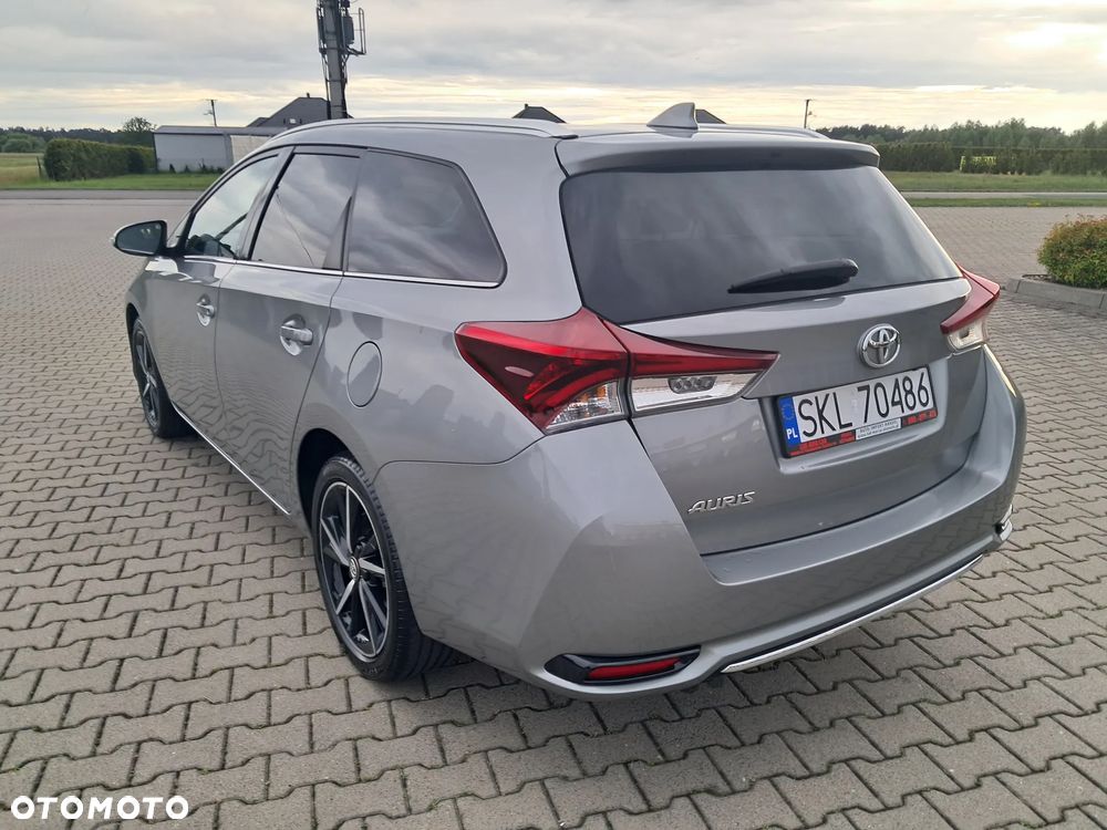 Toyota Auris 1.2 Turbo Team Deutschland - 10