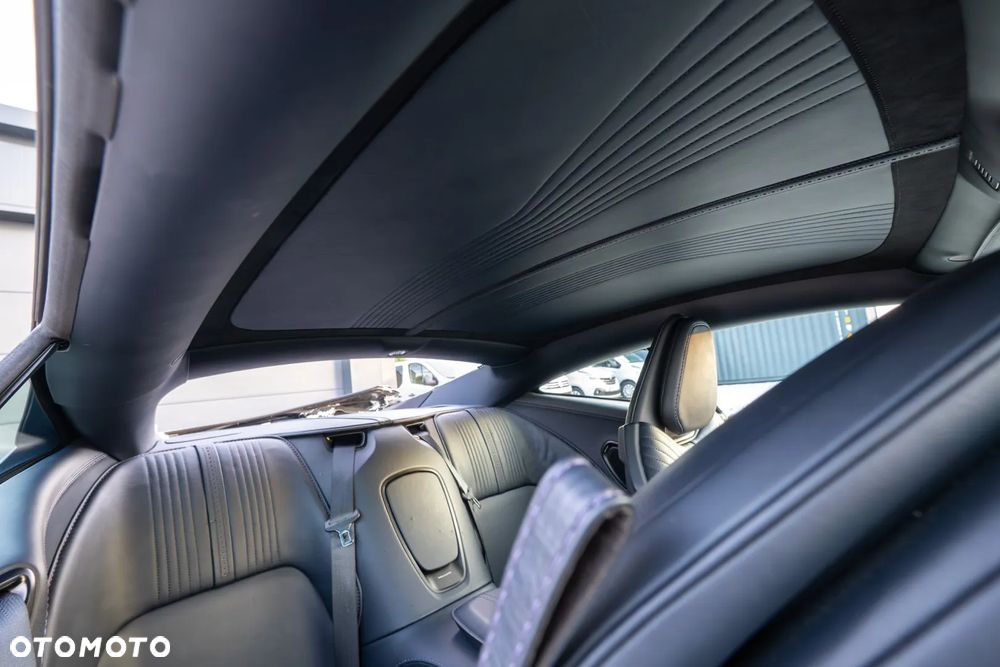 Aston Martin DB11 Standard - 28