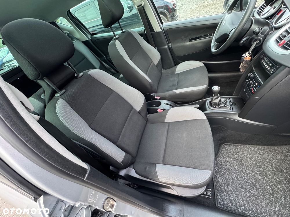 Peugeot 207 95 VTi Urban Style - 18