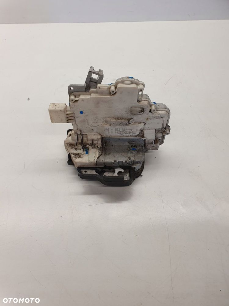 ZAMEK DRZWI LEWY PRZÓD AUDI 8E2837015AA 8 PIN - 1