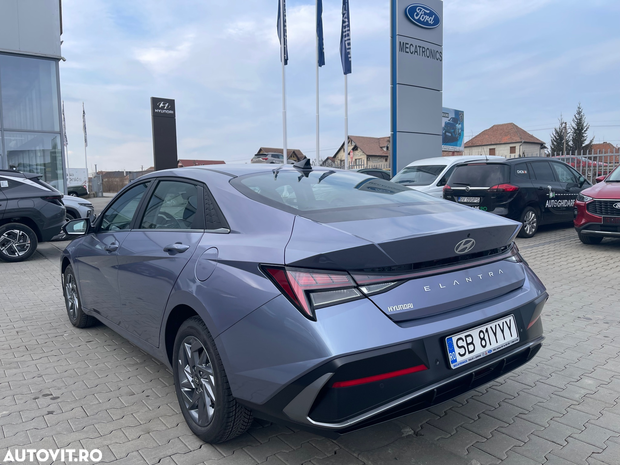 Hyundai Elantra 1.6 l 123 CP CVT Highway - 3