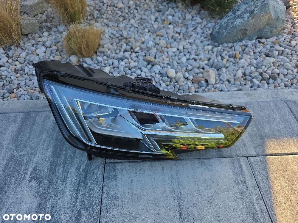 AUDI A4 S4 B9 8W0 8W Lampa prawa przód Full Led Matrix 8W0941036 2019 - 2