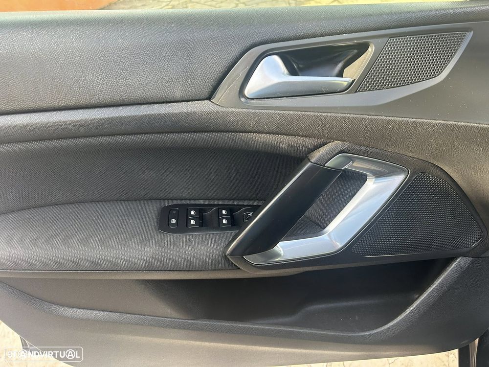 Peugeot 308 1.5 BlueHDi Allure Pack EAT8 - 14