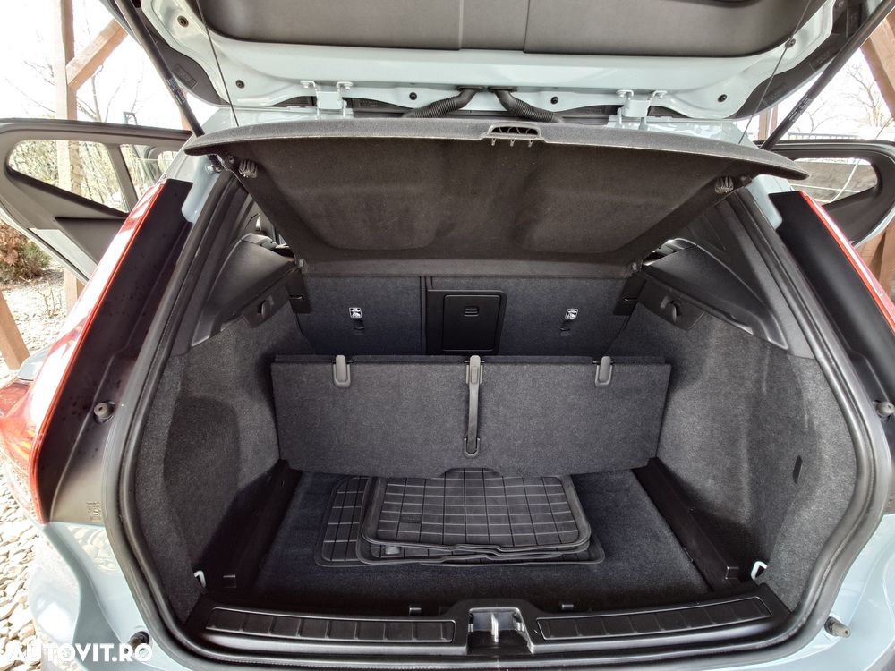 Volvo XC 40 D3 AWD Momentum - 11