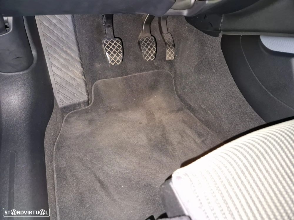 Audi A4 2.0 TDI Sport - 27