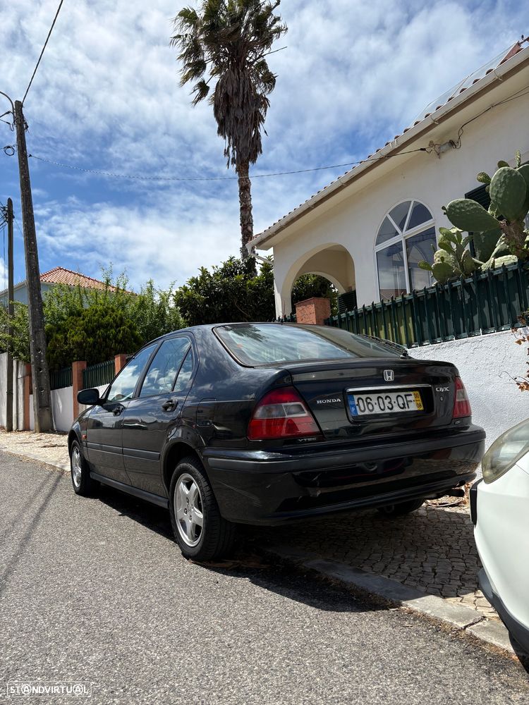 Honda Civic 1.5i - 10