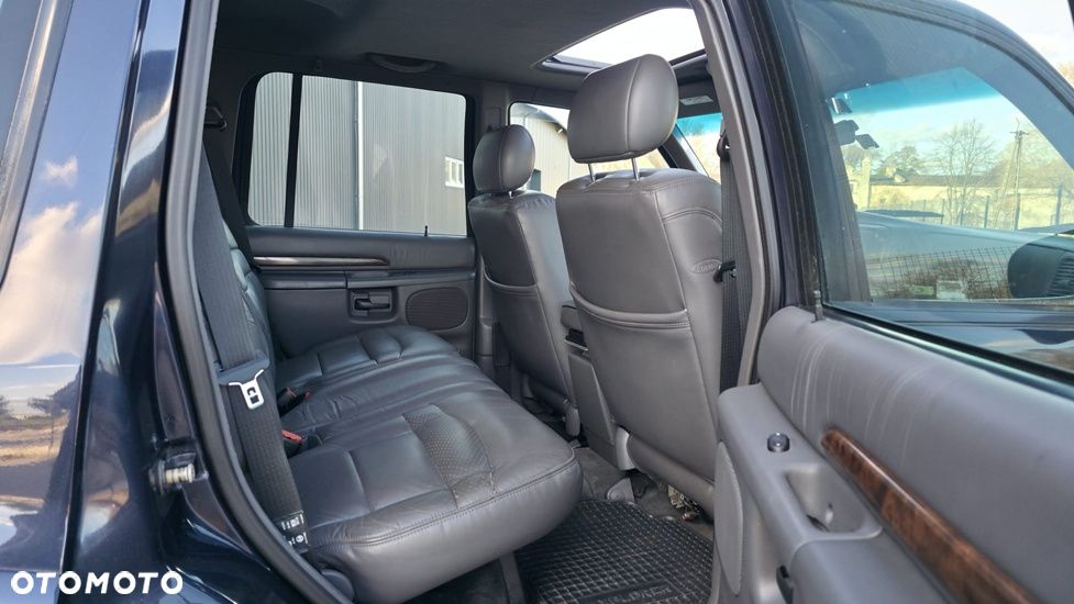 Ford Explorer - 18