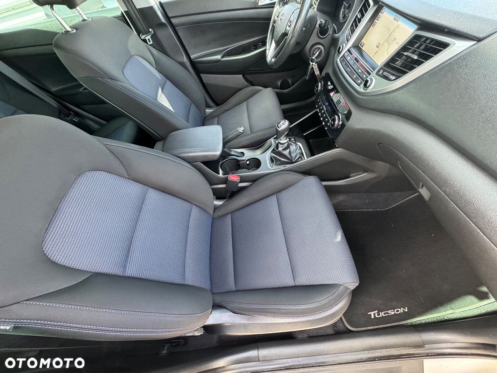 Hyundai Tucson 1.7 CRDI BlueDrive Comfort 2WD - 21
