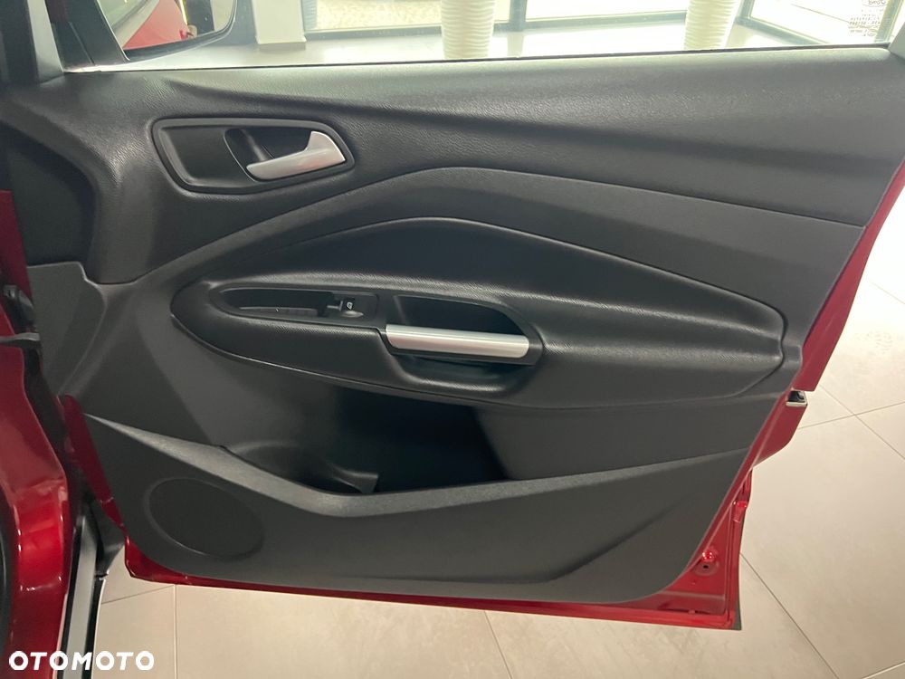 Ford Kuga - 31