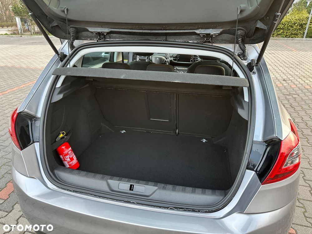 Peugeot 308 BlueHDi FAP 130 EAT8 Stop & Start Tech Edition - 12