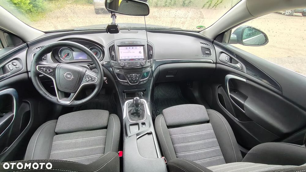 Opel Insignia - 12