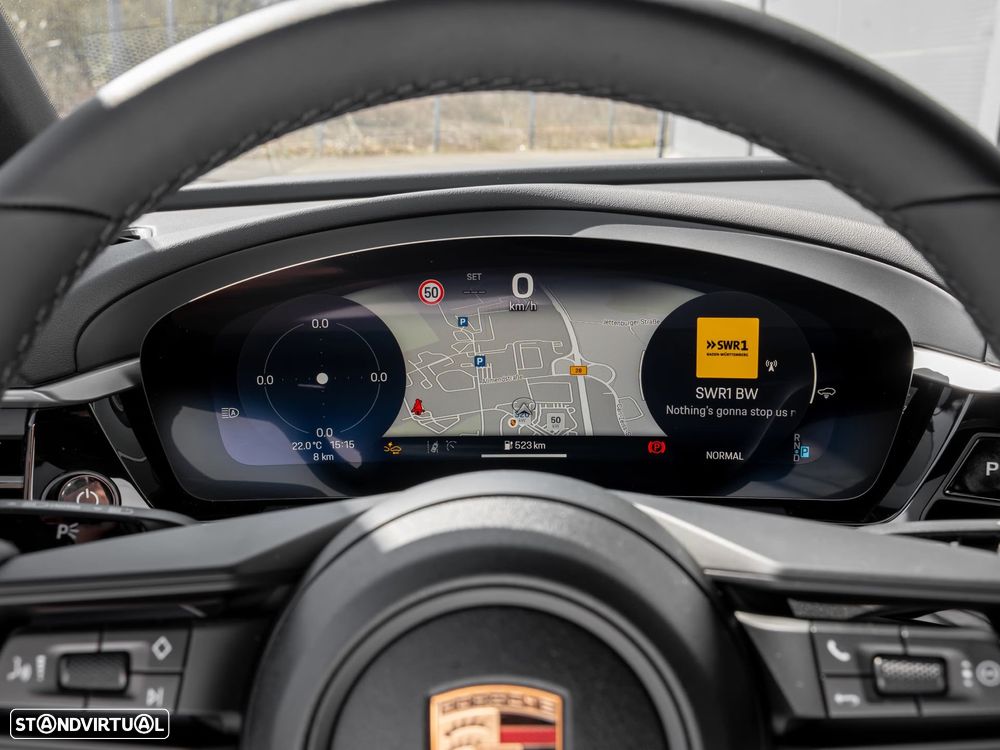 Porsche Macan Electric 4 - 20