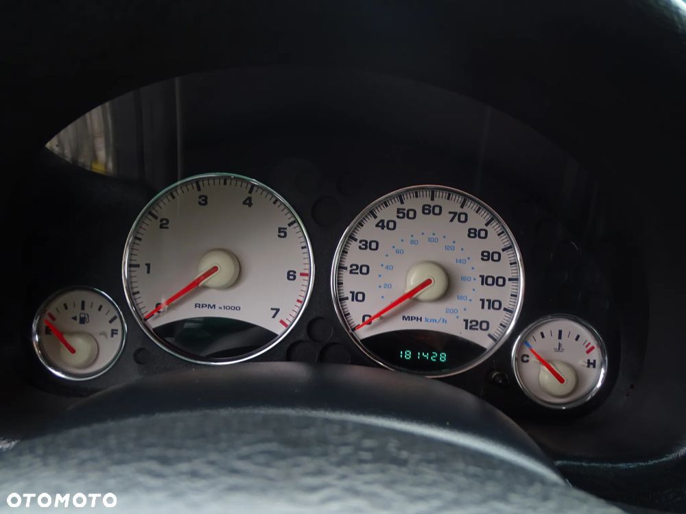 Jeep Liberty - 10