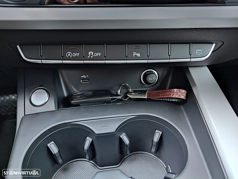 Audi A4 Avant 30 TDI S line S tronic - 15