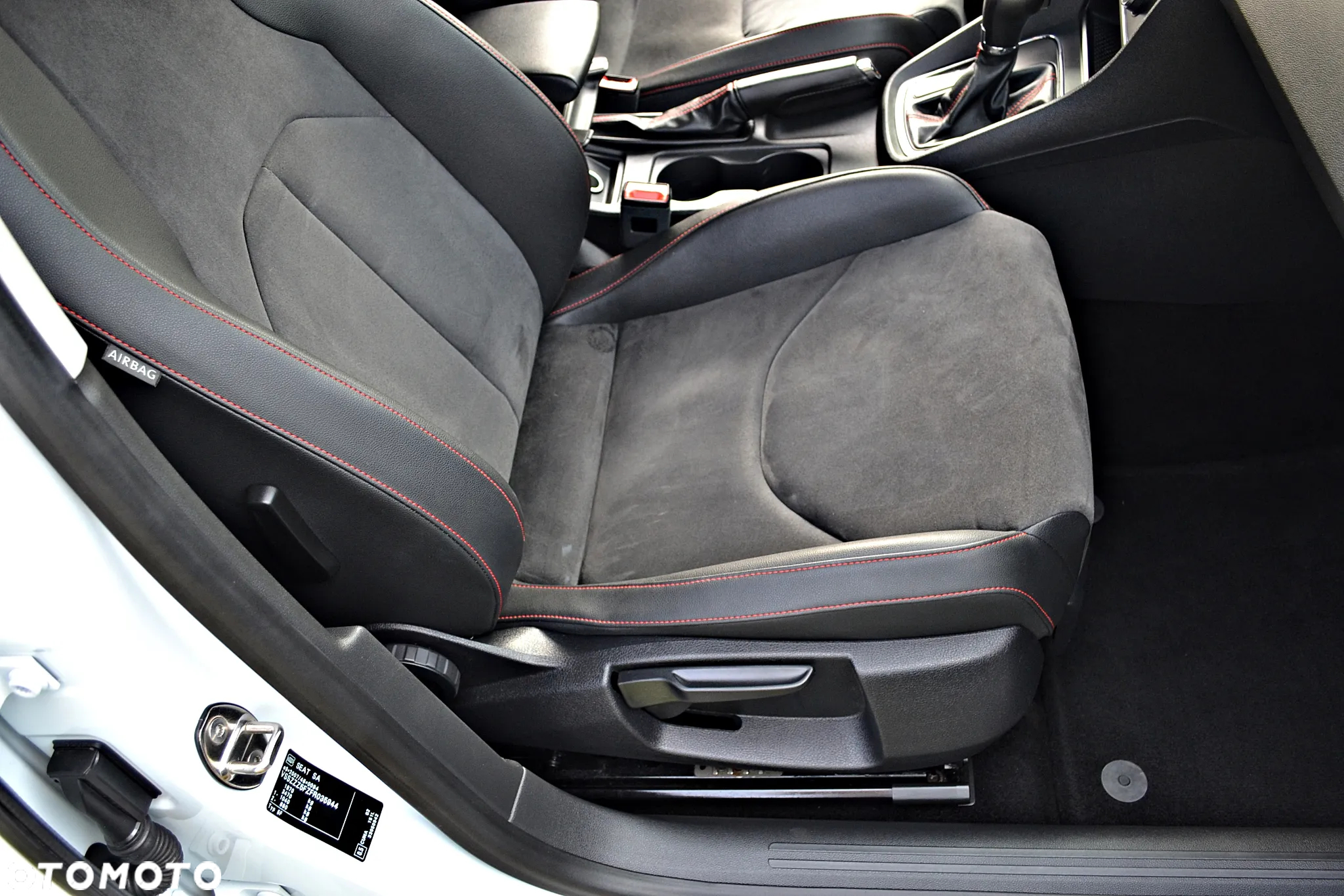 Seat Leon 2.0 TDI DPF DSG FR - 32