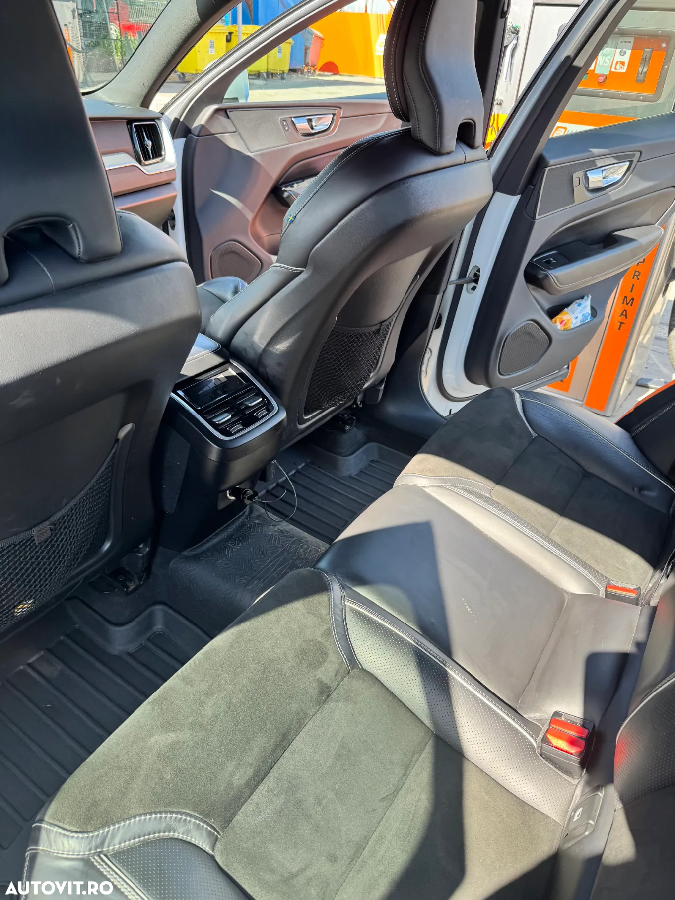 Volvo XC 60 D4 Geartronic RDesign - 12
