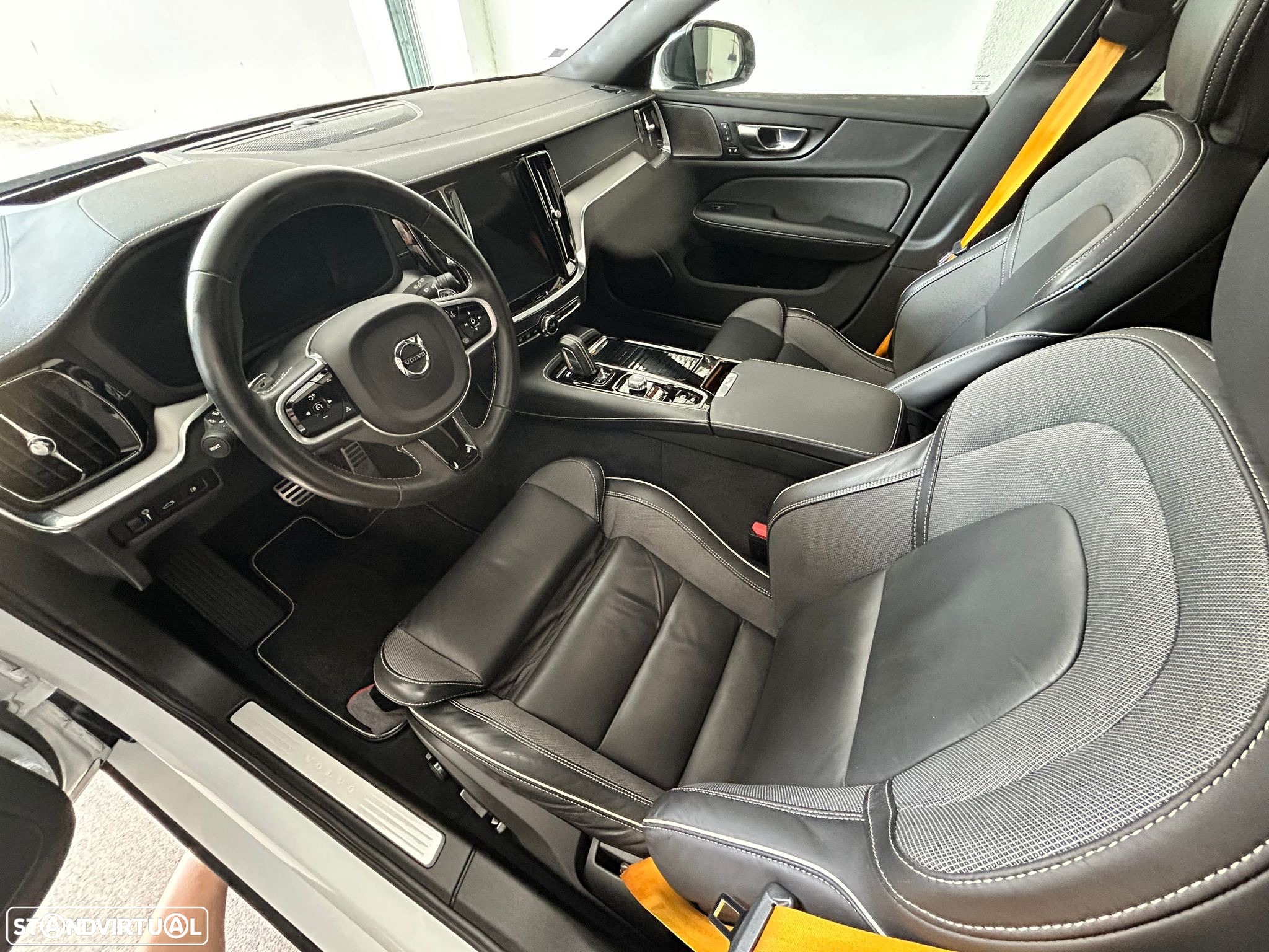 Volvo V60 2.0 T8 AWD TE Polestar Engine - 13