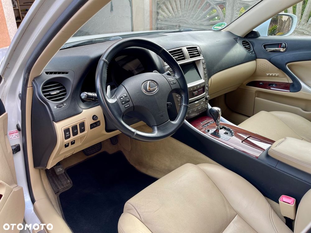Lexus IS 250 Luxury Line - 12
